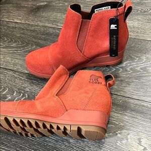 Sorel Women's Vibrant Red Ankle Booties